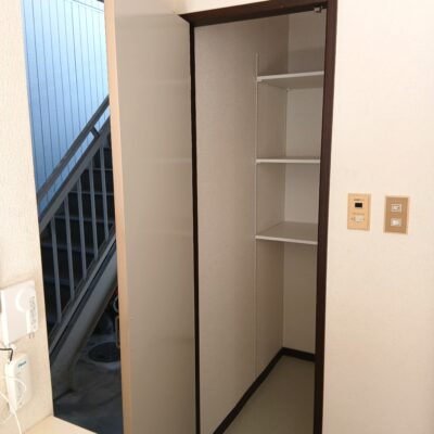 玄関収納 (内装)