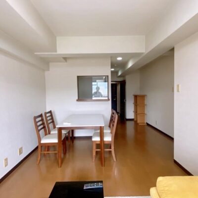  (居間)