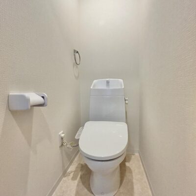 (トイレ)  (トイレ)